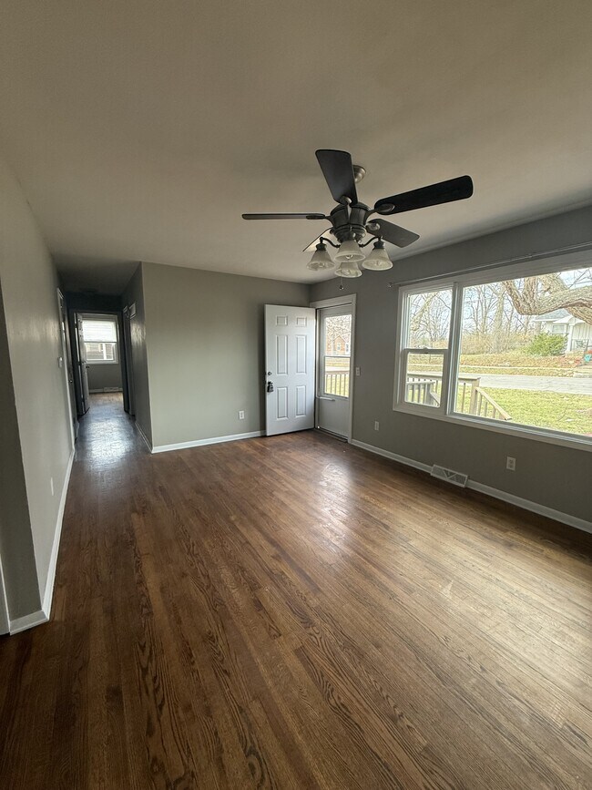 Foto del edificio - 732 E Culton St
