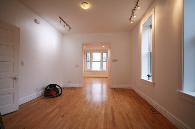 Building Photo - 2862 W 21st street