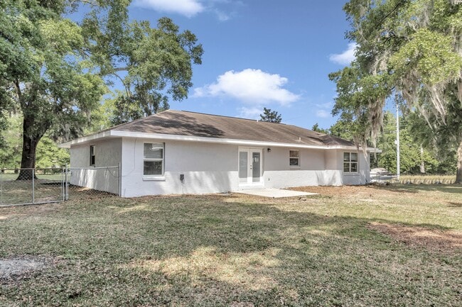 Building Photo - 2405 SE 46th Ct