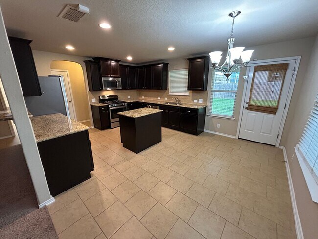 Foto del edificio - MUST SEE!!! 3 Bedroom 2 Bath Home Near Ala...