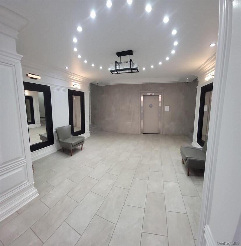 Foto del edificio - 141-60 84th Rd