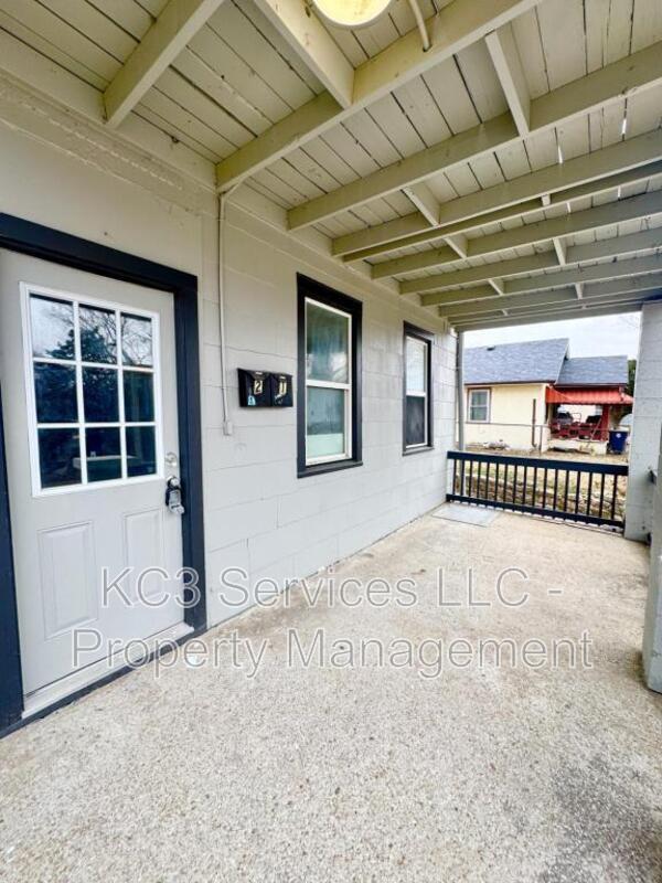 Foto del edificio - 129 Brooklyn Ave