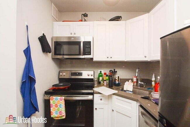 Foto del edificio - 818 W Lakeside Pl