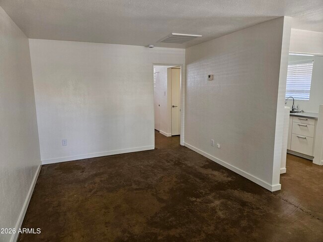 Foto del edificio - 802 W Turney Ave
