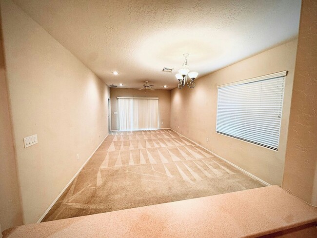 Foto del edificio - 2529 Nashira St