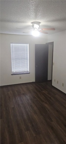 Foto del edificio - 635 Whitham Ave