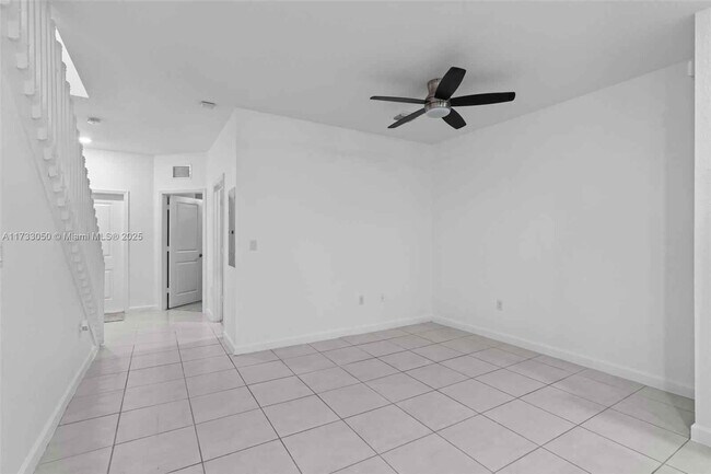 Foto del edificio - 1467 SE 26th Rd