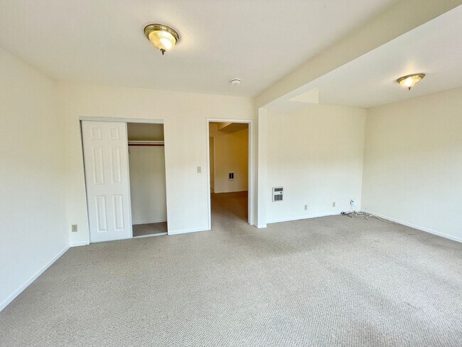 Foto del edificio - Charming Garden Apartment w/Deck, Prime Inner Richmond Location PROGRESSIVE