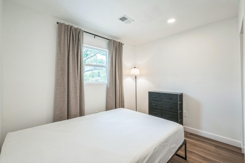 Foto principal - 364 Adelle St SE