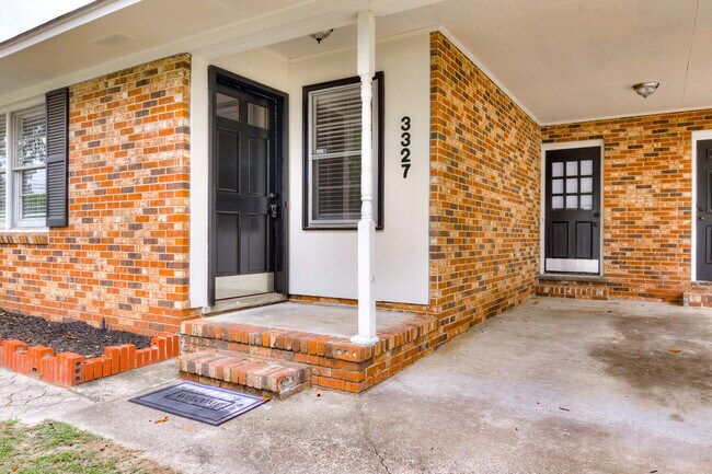 Foto del edificio - 3327 Westcliffe Ct