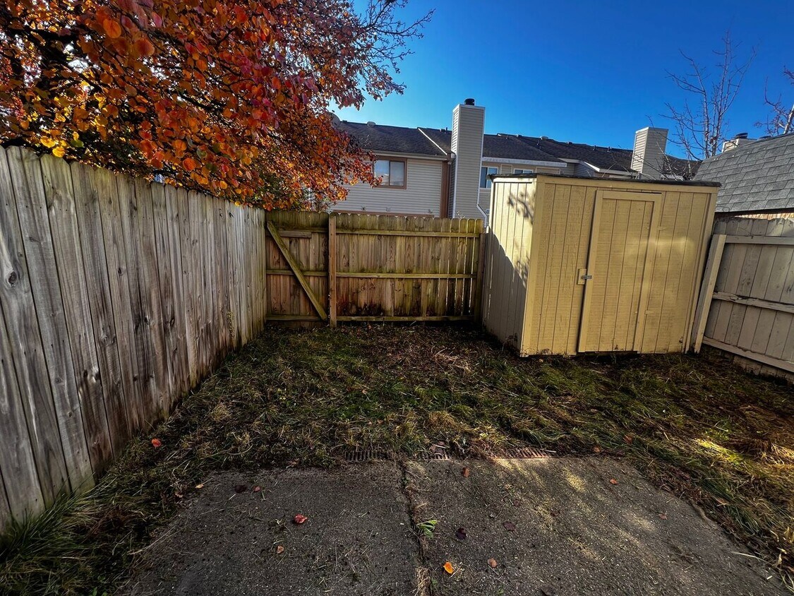 3639 Smokey Chamber Dr, Virginia Beach, VA 23462 Townhome Rentals in Virginia Beach VA