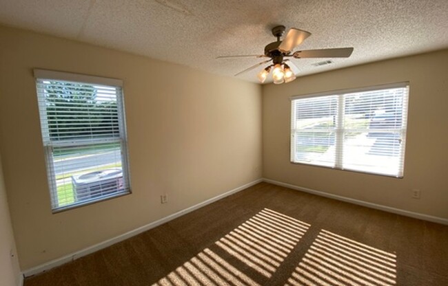 Building Photo - BRIDGEWATER HOME! PRE-LEASING FOR AUGUST 2...