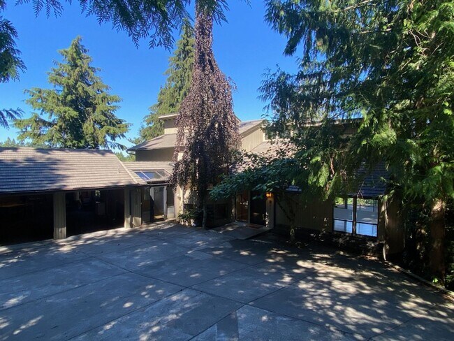 Foto del edificio - Mercer Island modern house W/a finished MIL APT  For Rent