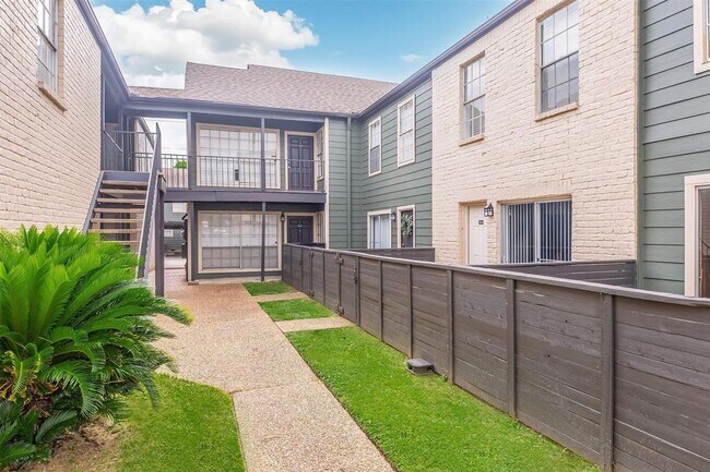 Foto del edificio - 1700 Seaspray Ct