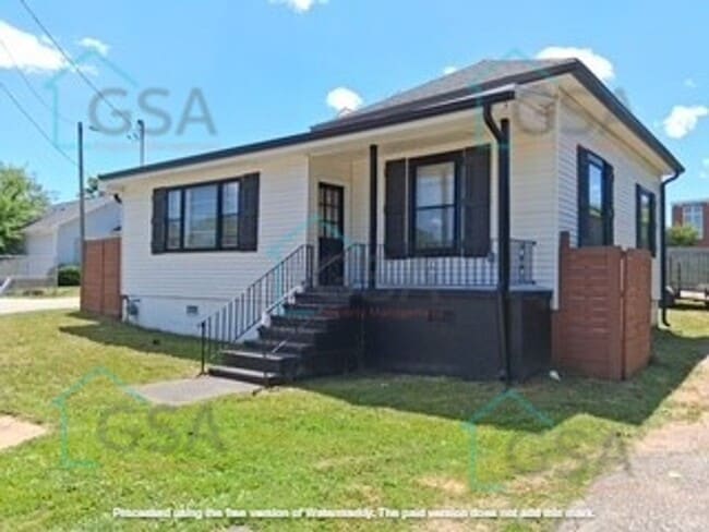 2 Bedroom 1 Bath Available! - 2 Bedroom 1 Bath Available! House