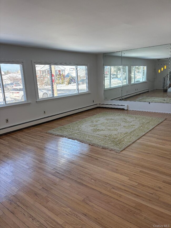 Foto del edificio - 166 Franklin Blvd