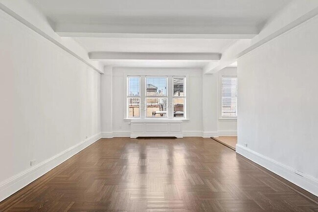 Foto del edificio - 25 W 81st St