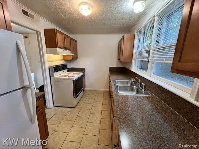 Foto del edificio - 624 Montrose Ave