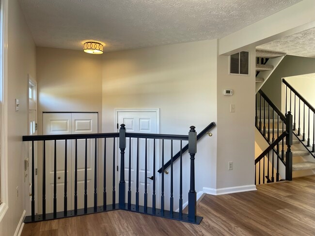 Foto del edificio - 2407 Warm Spring Way