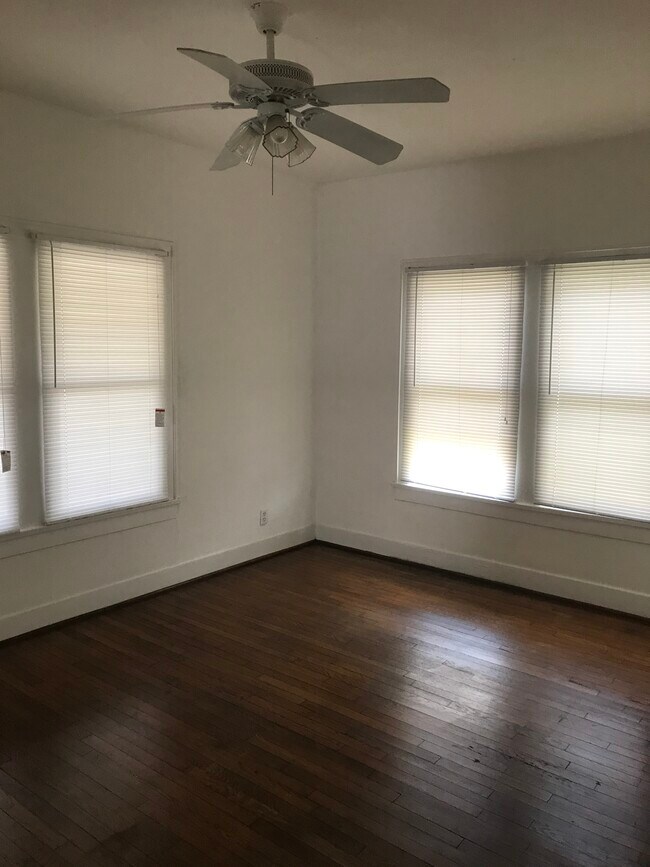 bedroom 1 - 4405 Floyd St