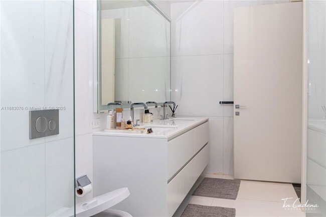 Foto del edificio - 300 Biscayne Blvd Way