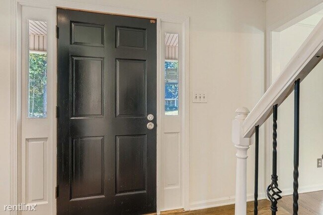 Building Photo - 4 br, 2.5 bath House - 75 Picketts Ridge C...
