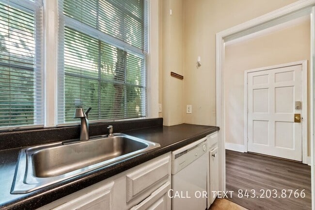 Photo - 75 Society St Apartment