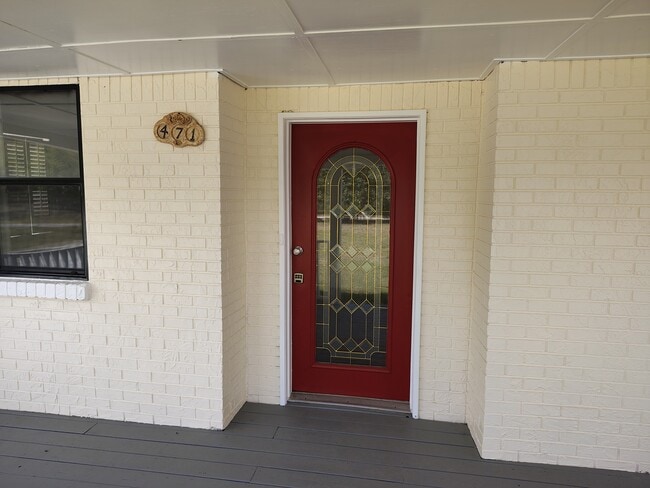 Building Photo - 471 Logan Ave