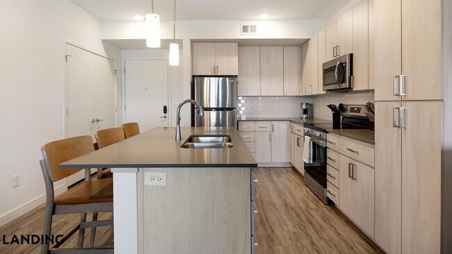 Foto del edificio - 1760 S Crismon Rd