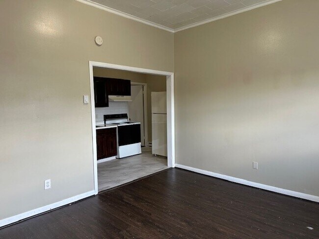 Foto del edificio - 401 E Main St