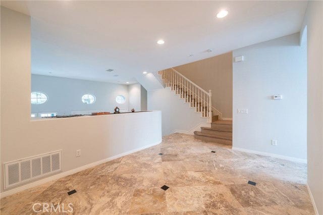 Building Photo - 6267 Pacific Pointe Dr