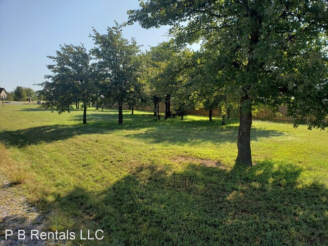 Building Photo - 5 br, 3 bath House - 1110 Waverly Way