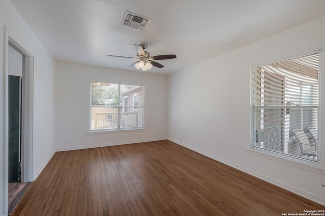 Building Photo - 1503 Donaldson Ave
