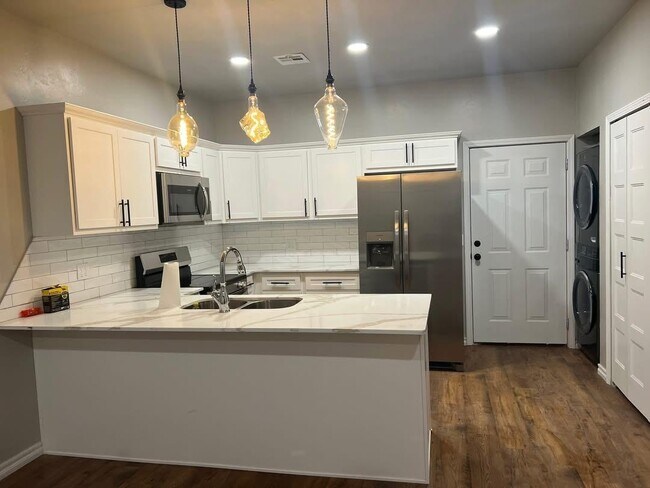 Foto del edificio - 1810 3rd St