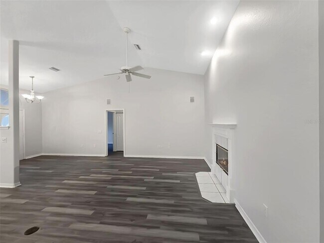 Foto del edificio - 5704 32nd St E