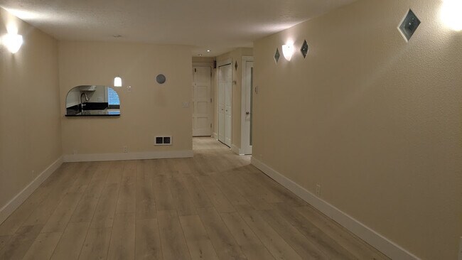 Foto del edificio - Beautiful 2-Bedroom, 1-Bath Condo At Hunin...