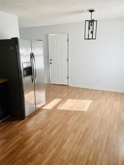 Building Photo - 3 Bdrm 1 Bth Home
