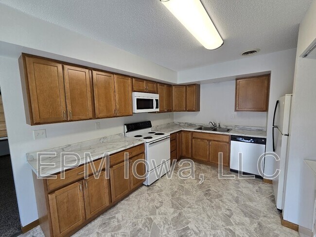 Foto del edificio - 151 E 3rd St