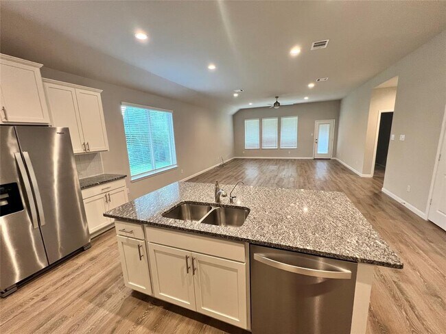 Building Photo - 14223 Volcano Perch Dr