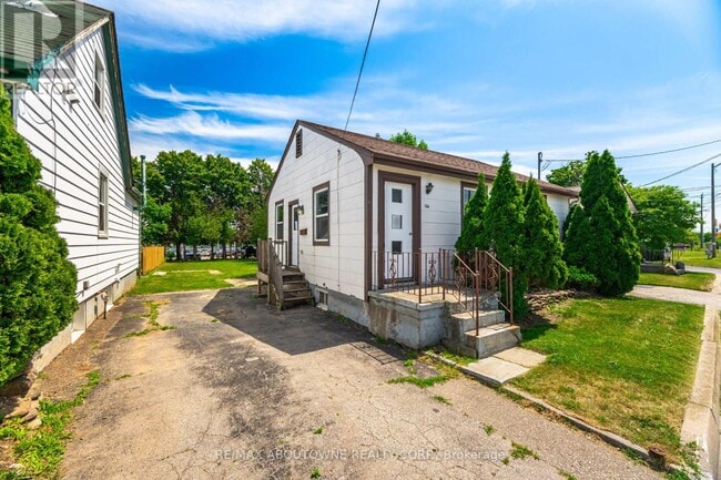 Building Photo - 126 Cross Ave