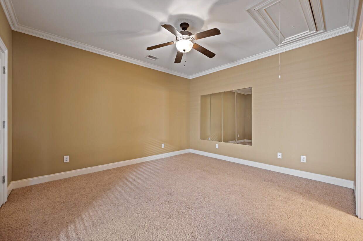 Building Photo - 2114 Acklen Ave