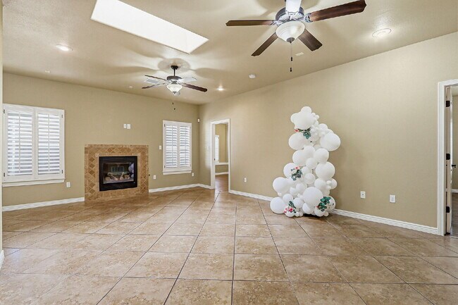 Foto del edificio - Corner 3 bedroom 3 bath home in Northwest El Paso
