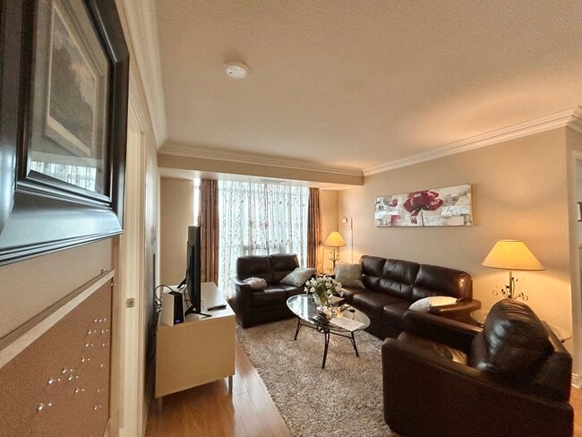 Building Photo - 238 Bonis Av