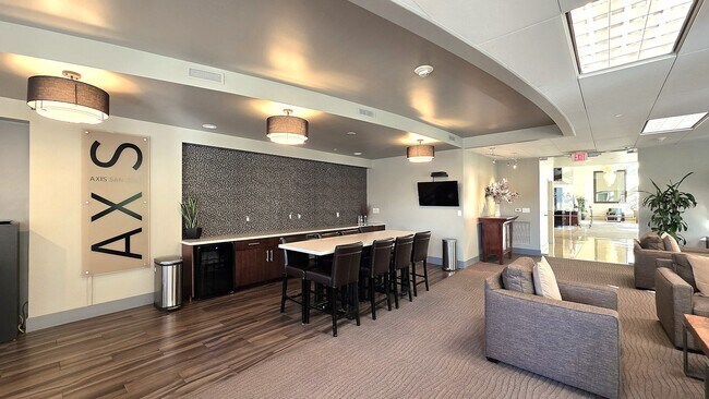 Foto del edificio - 38 N Almaden Blvd