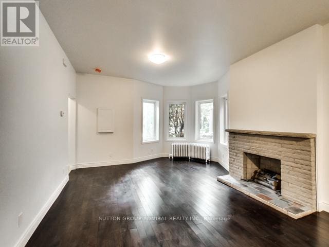 Building Photo - 34 HEWITT--MAIN FLOOR AVENUE