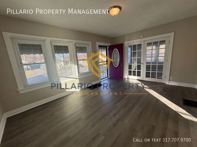 Foto del edificio - 2459 Finley Ave