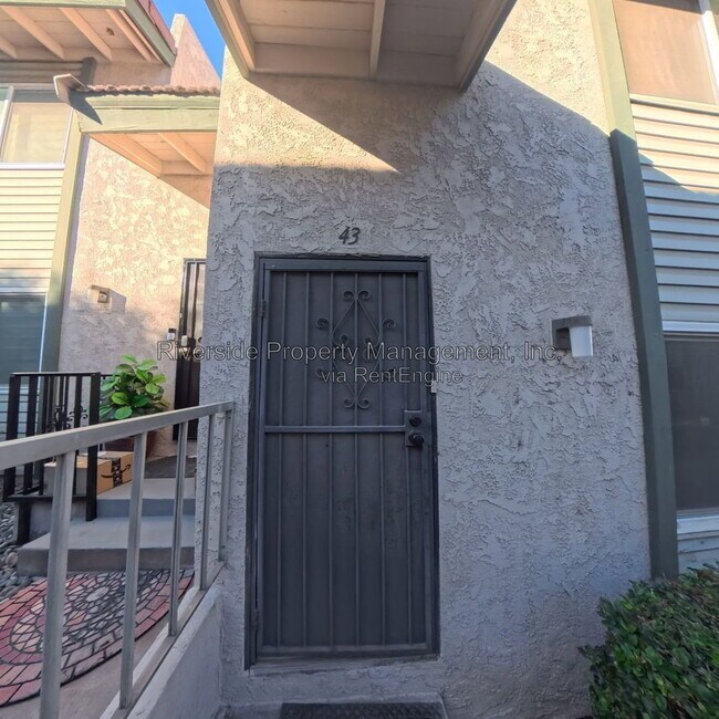 Foto del edificio - 2255 Cahuilla St
