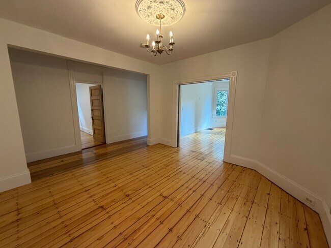 Photo - 1657 Cambridge Street Apartment