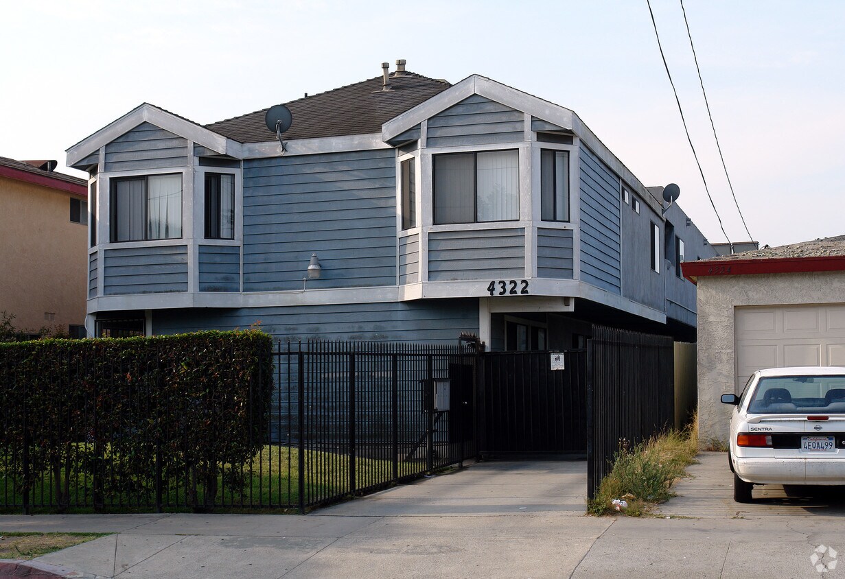 Primary Photo - 4322 W 145th St