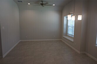 Building Photo - 11872 E Gate Dr
